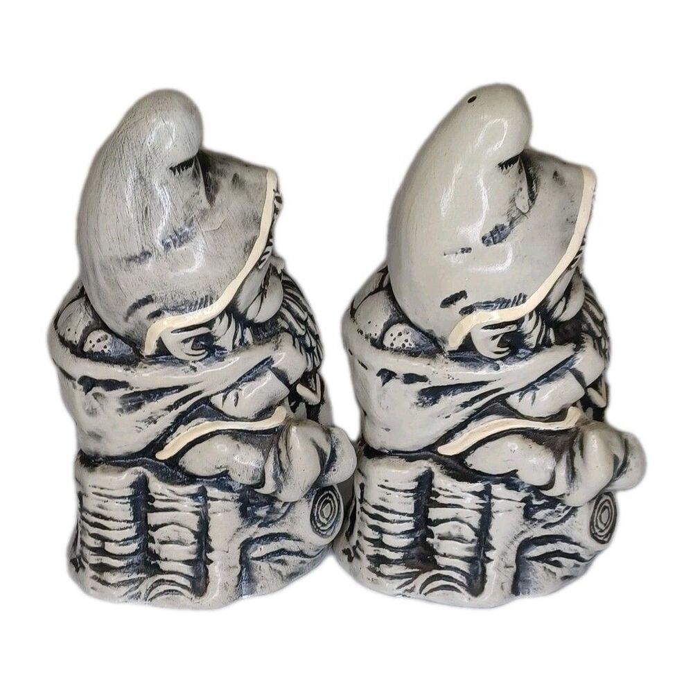 Huge 1970s Twin Winton Gnomes Salt & Pepper Shakers White Fantasy Cottagecore - Picture 4 of 7